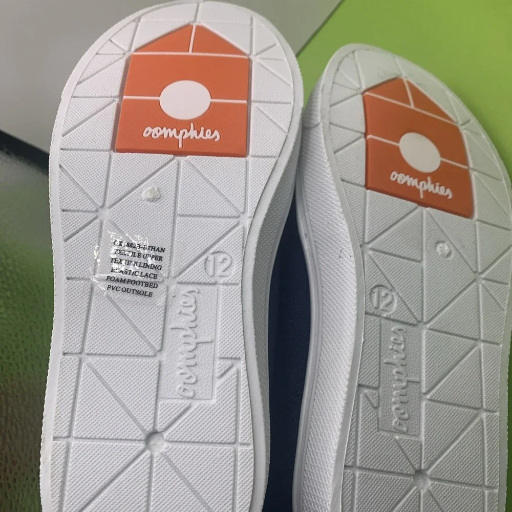 Oomphies Boys Ethan Navy Blue Hook & Loop Strap Sneaker Shoes 12Y New With Tags